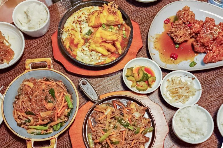 Best street food curry kitchens in Cologne