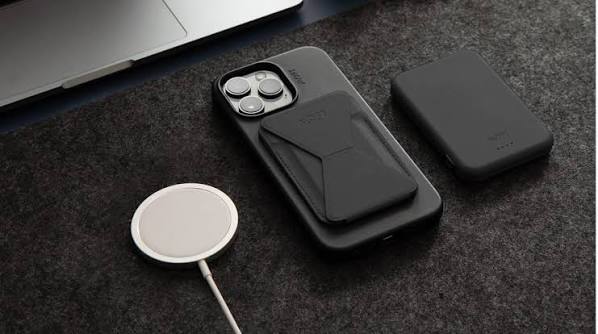 Wireless Charging Issues – Align Phones and Remove Cases